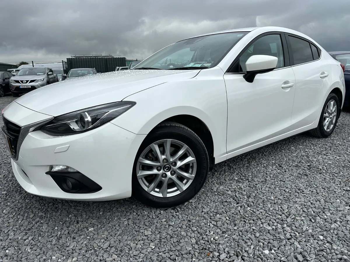 🔵 Mazda3 1.5 105PS EXECUTIVE SE 4DR - Image 2