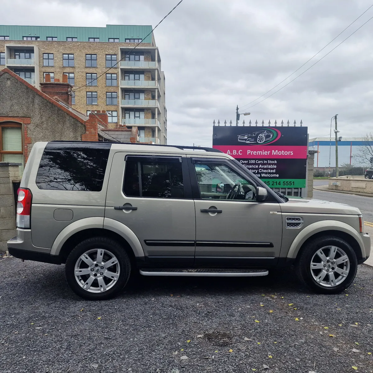 Land Rover Discovery 2012 New Deo - Image 4