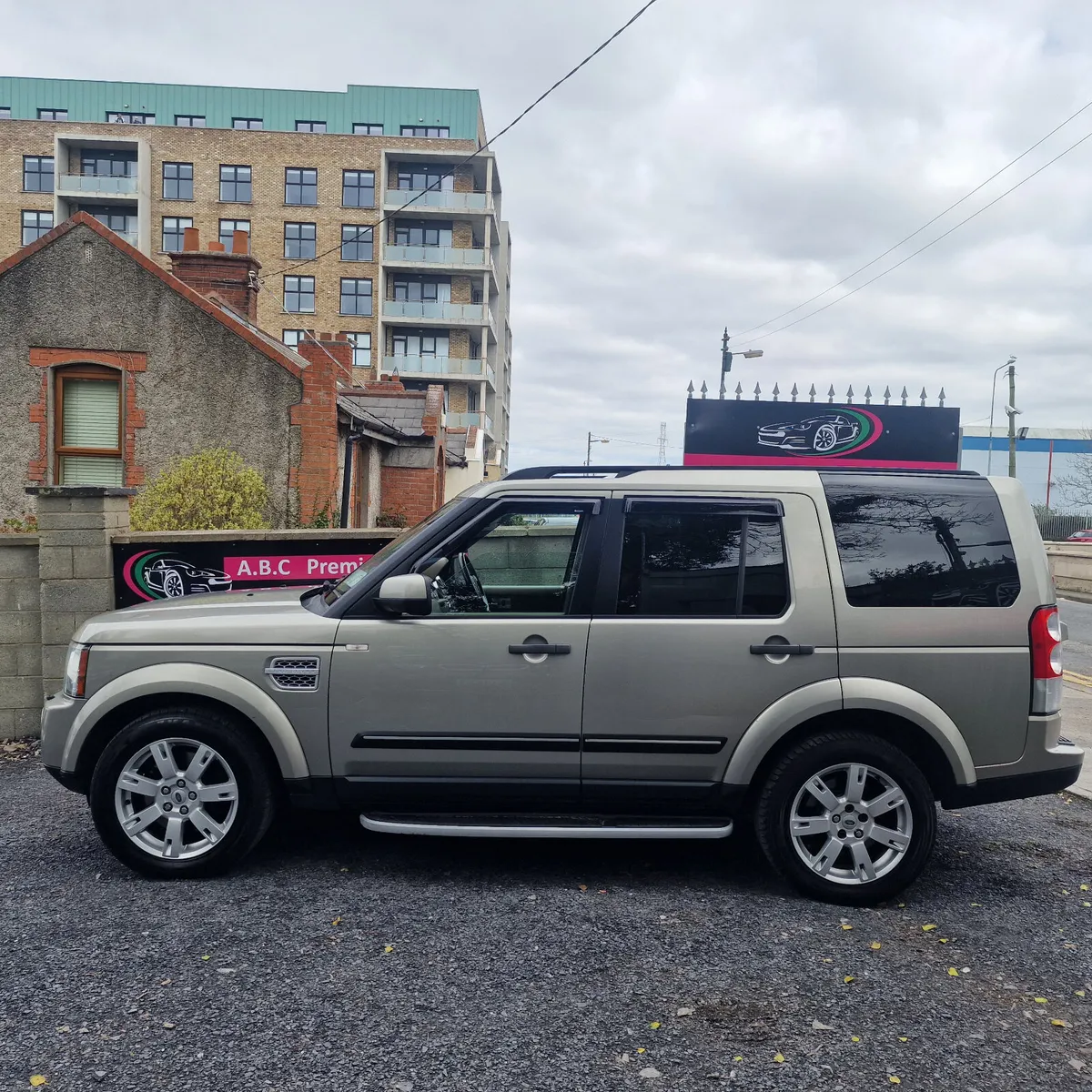 Land Rover Discovery 2012 New Deo - Image 6