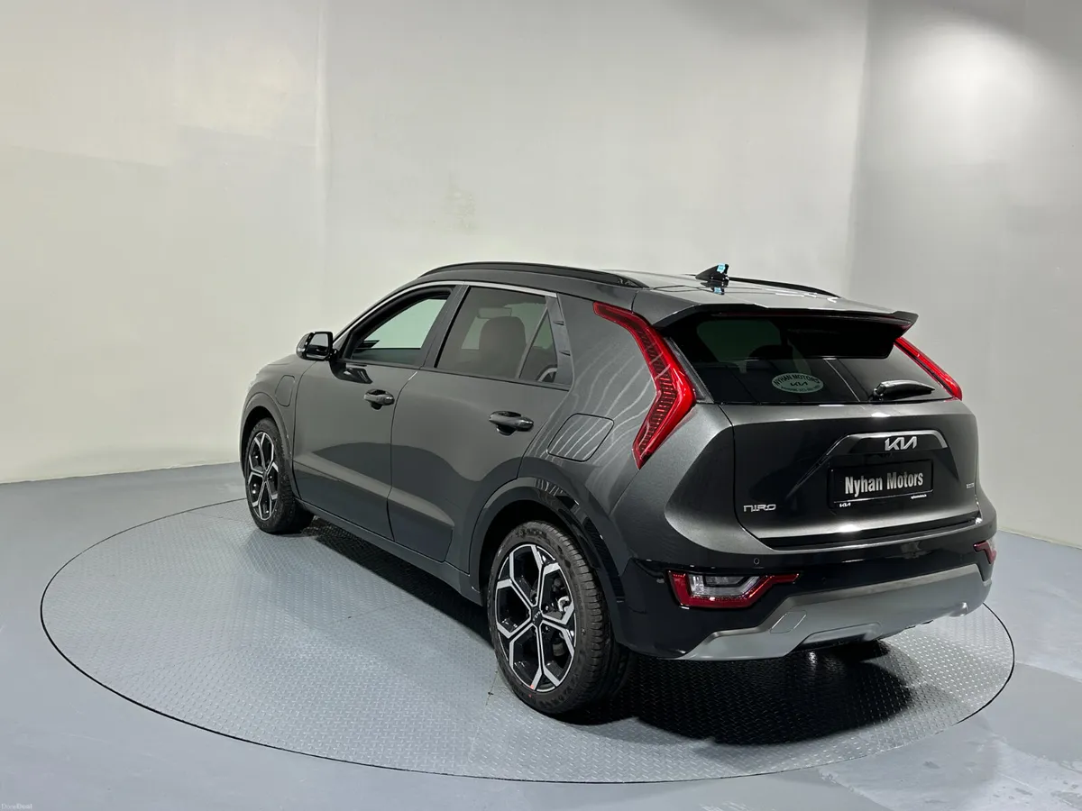 Kia Niro SEM Plug In Hybrid 2025 - Image 5