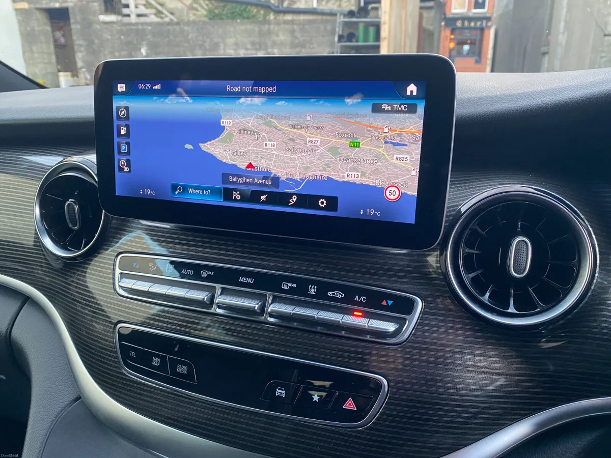 Mercedes-Benz EQV 300 Sport Premium Seven-Seat - Image 6