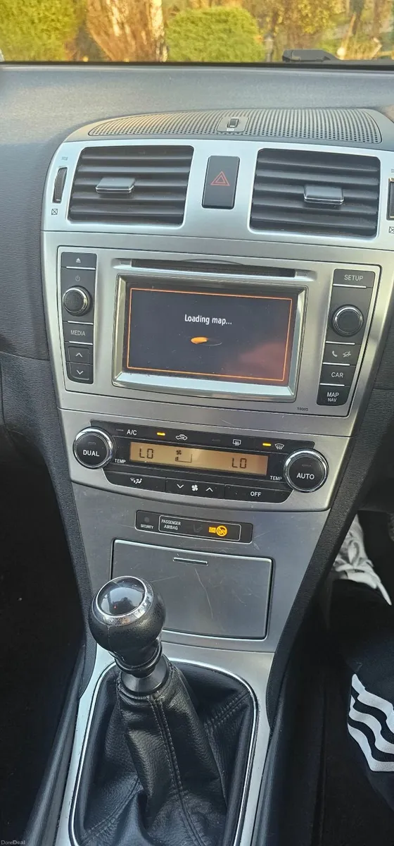 Toyota Avensis 2012 - Image 2