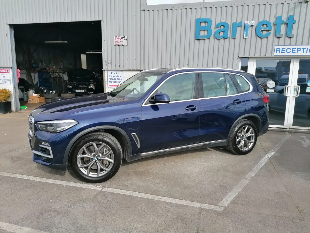 2021 BMW X5 45E X drive X line - Image 6