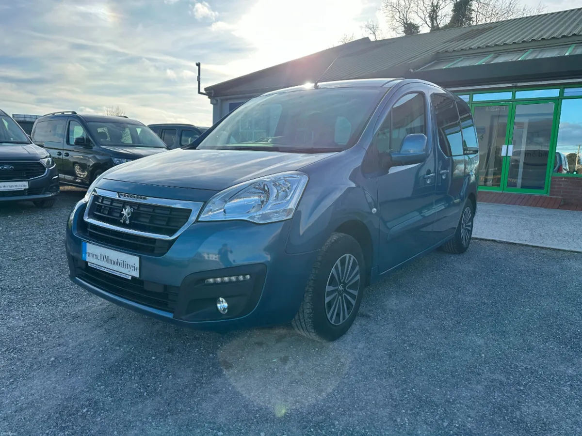 Wheelchair Car - Image 3