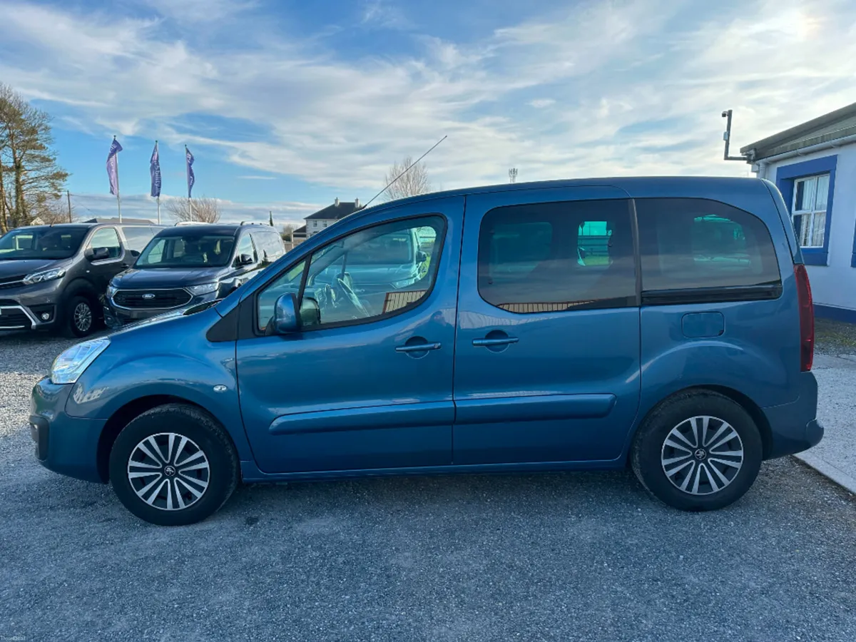 Wheelchair Car - Image 4