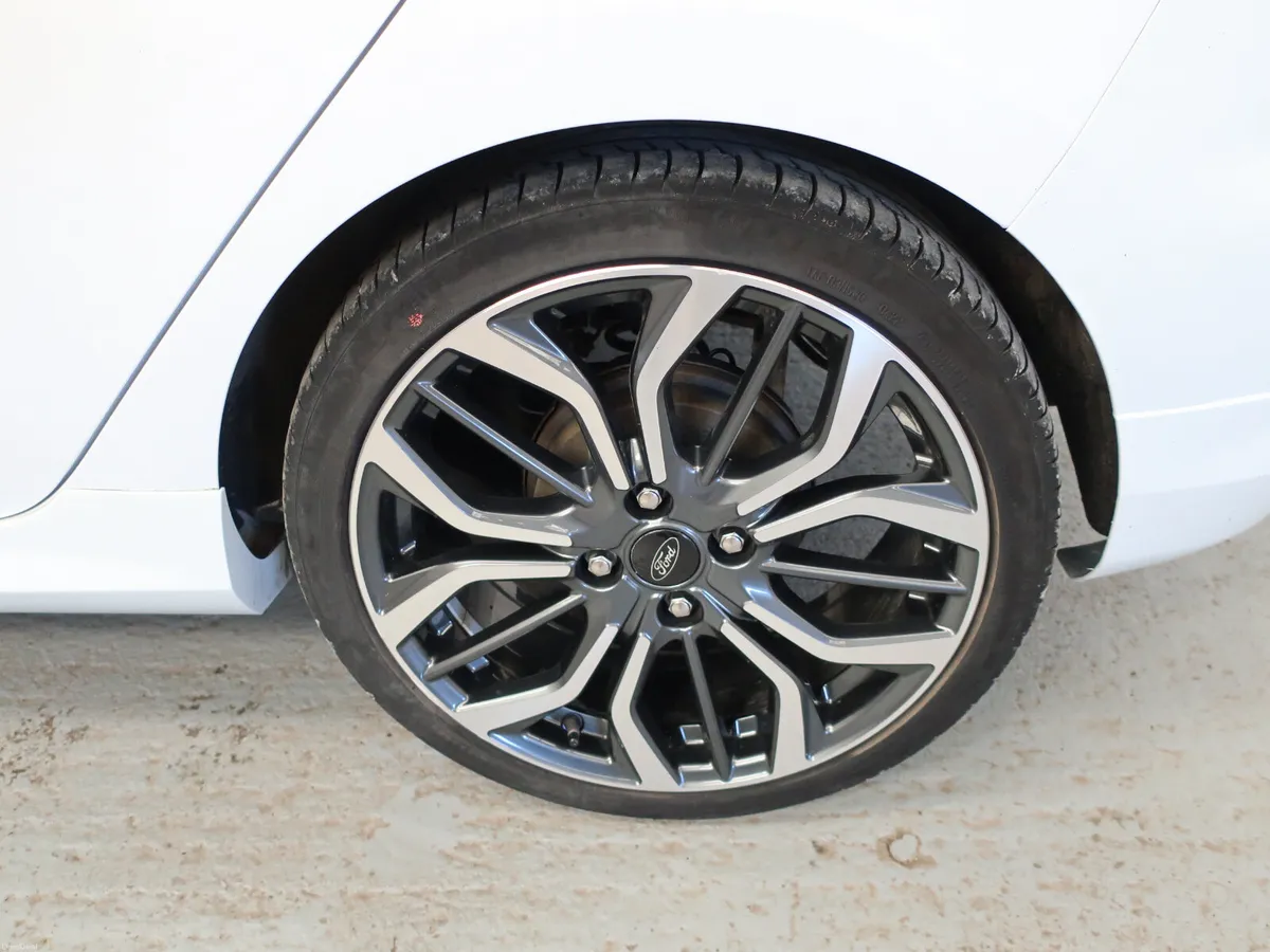 2023 FORD FIESTA 1.0T ST-LINE X 5DR 125PS MHEV - Image 4