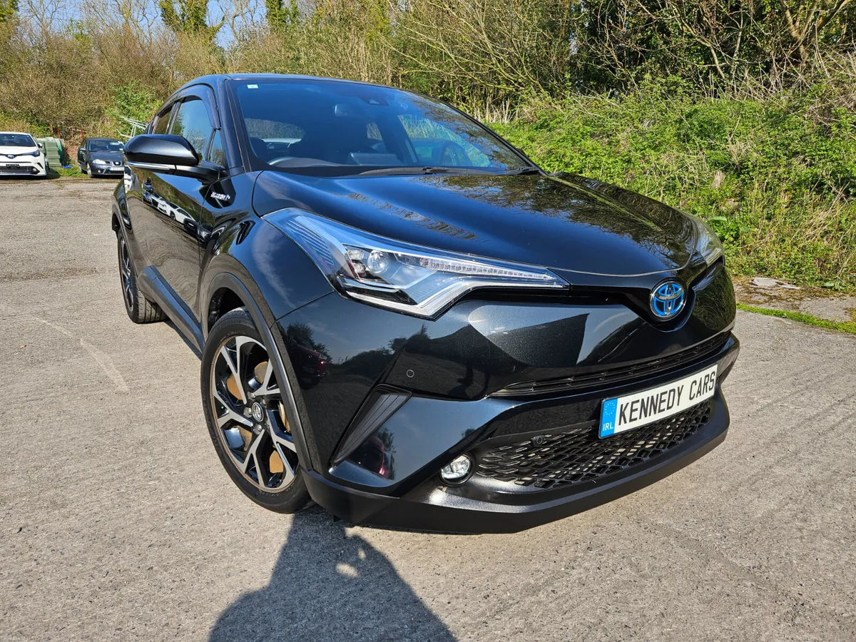 Toyota CHR 2019 1.8 HYBRID SOL - Image 2
