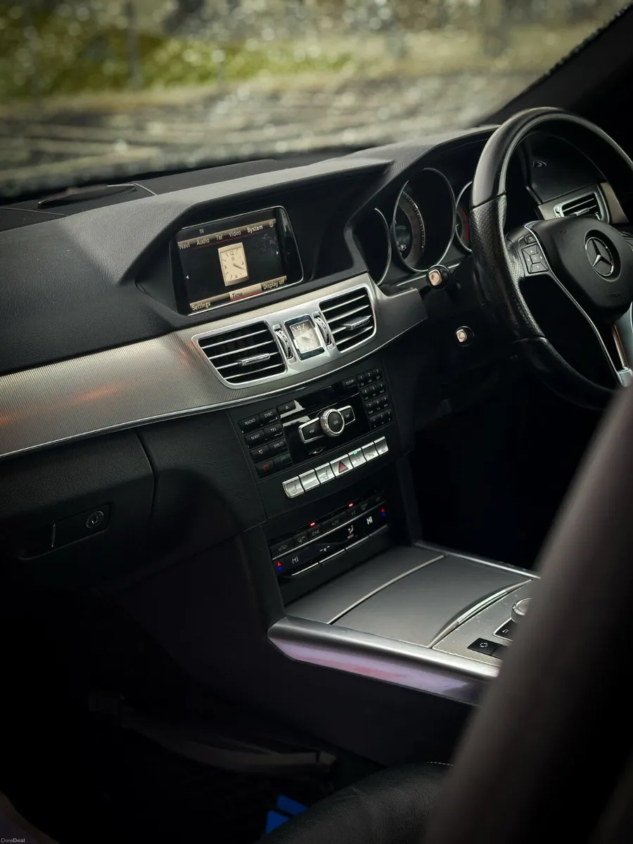 Mercedes-Benz E-Class 2014 - Image 3