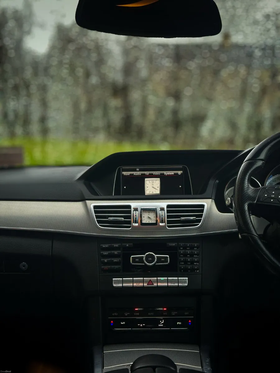 Mercedes-Benz E-Class 2014 - Image 5