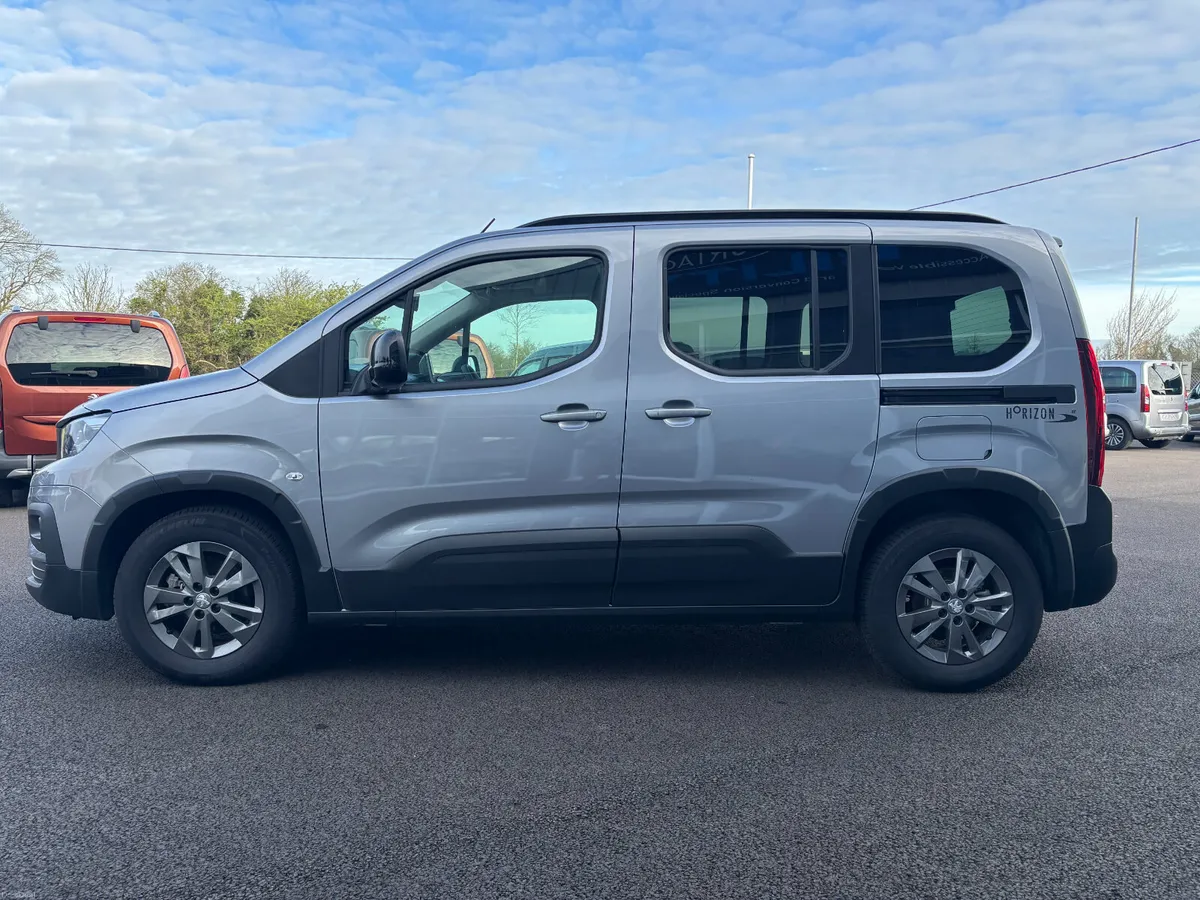 Wheelchair Car - Image 4