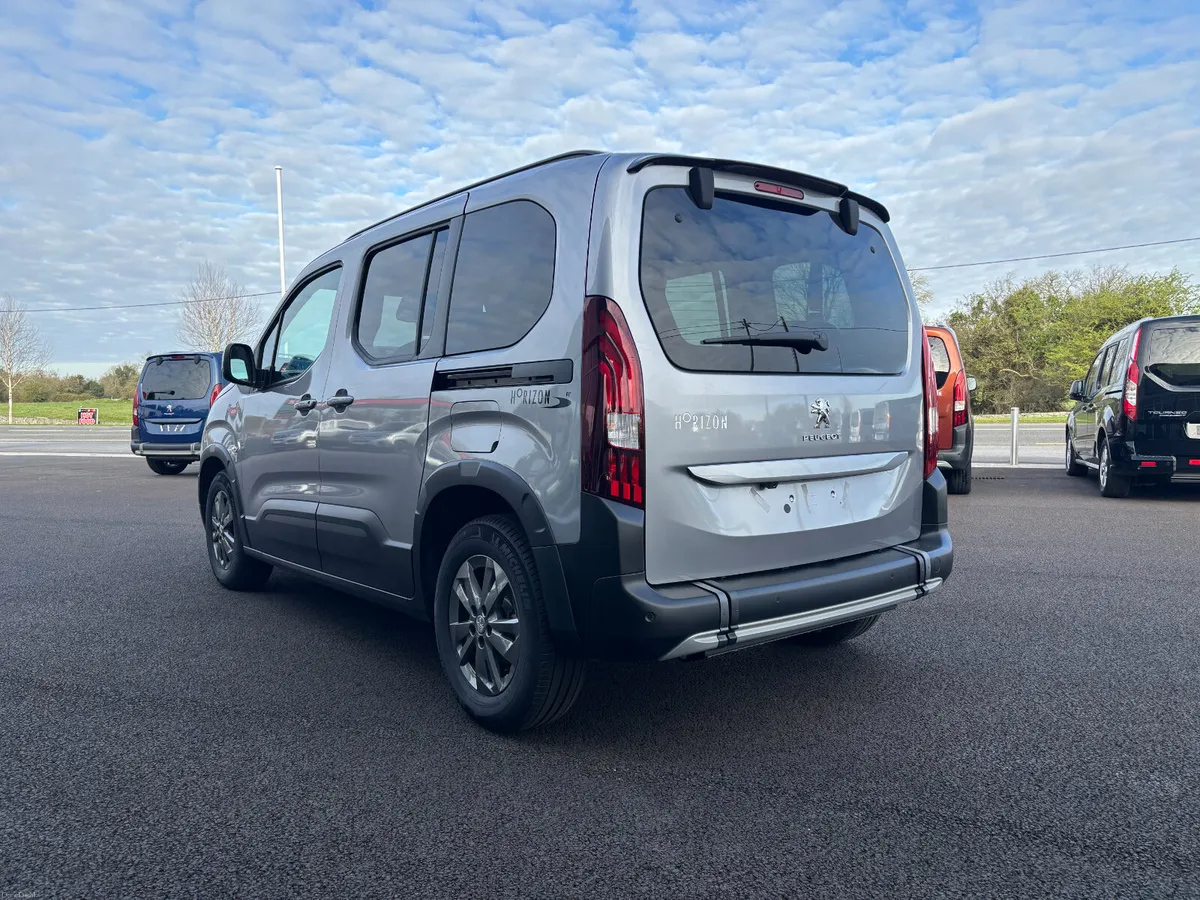Wheelchair Car - Image 5