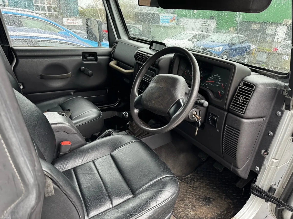 Jeep Wrangler TJ 4.0l petrol - Image 5