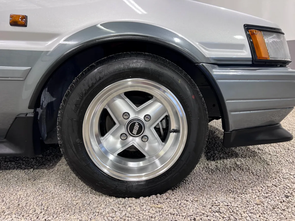 Toyota Corolla 1986 gt coupe twincam AE86 - Image 3