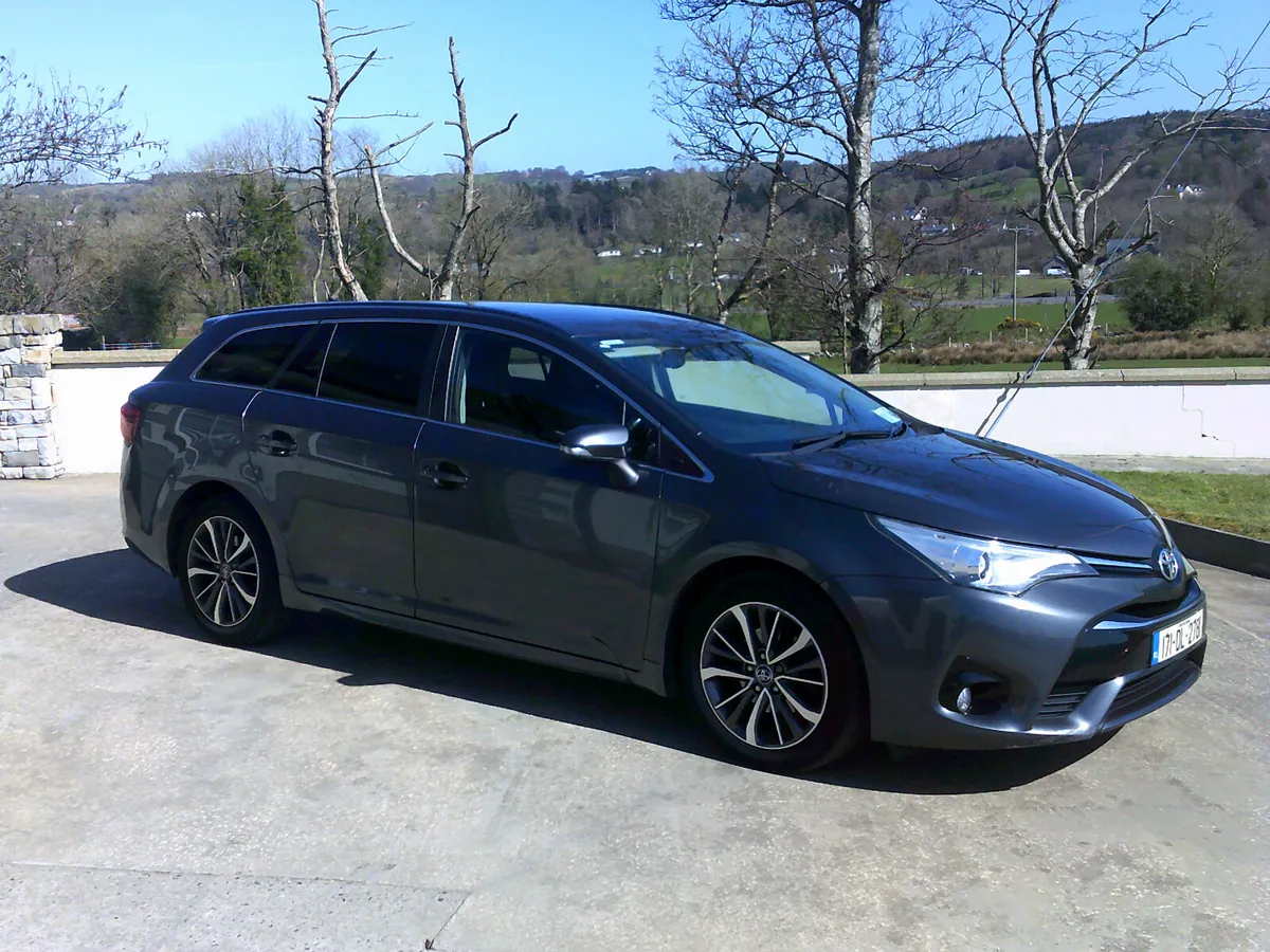Toyota Avensis 2017---NCT JULY 2027 - Image 4