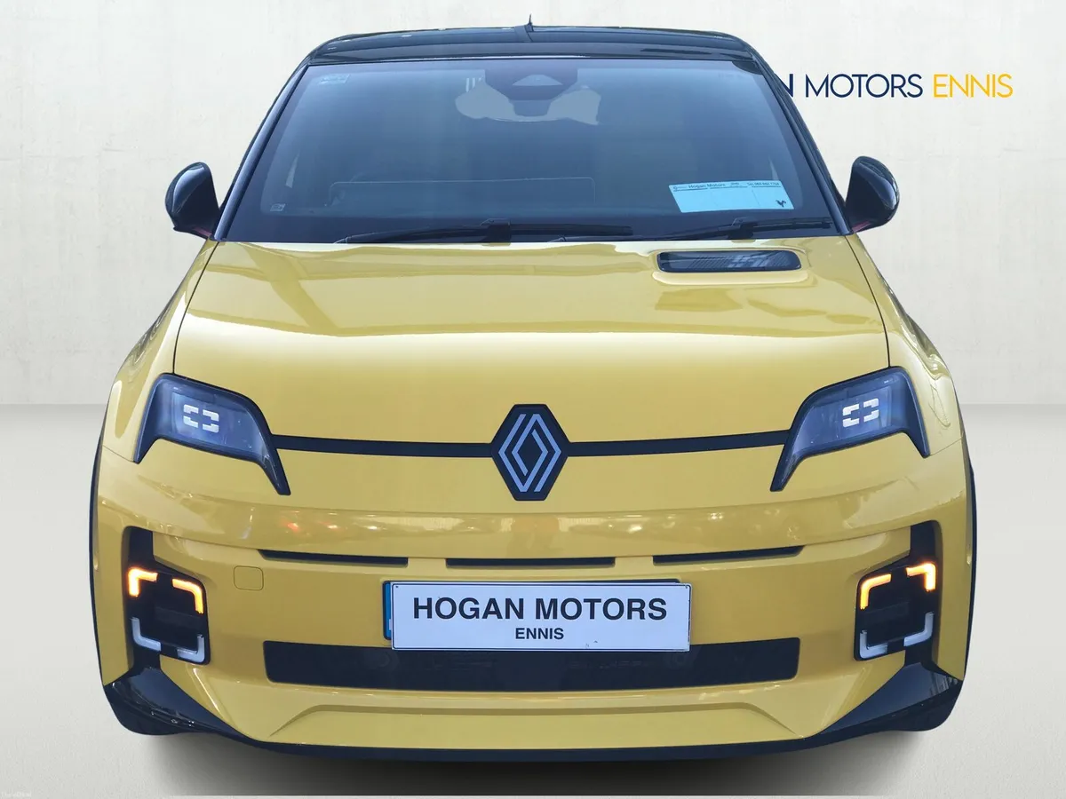 Renault 5 E-Tech Iconic 52KWh 150hp - Jan 26 Price - Image 1