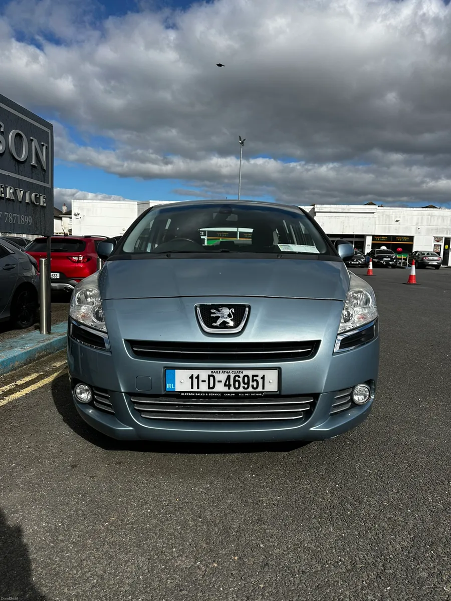 2011 Peugeot 5008 1.6 HDi Automatic - Low Mileage - Image 3
