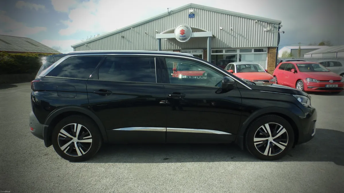 192 Peugeot 5008 1.2 PETROL ALLURE  7 SEATER - Image 1