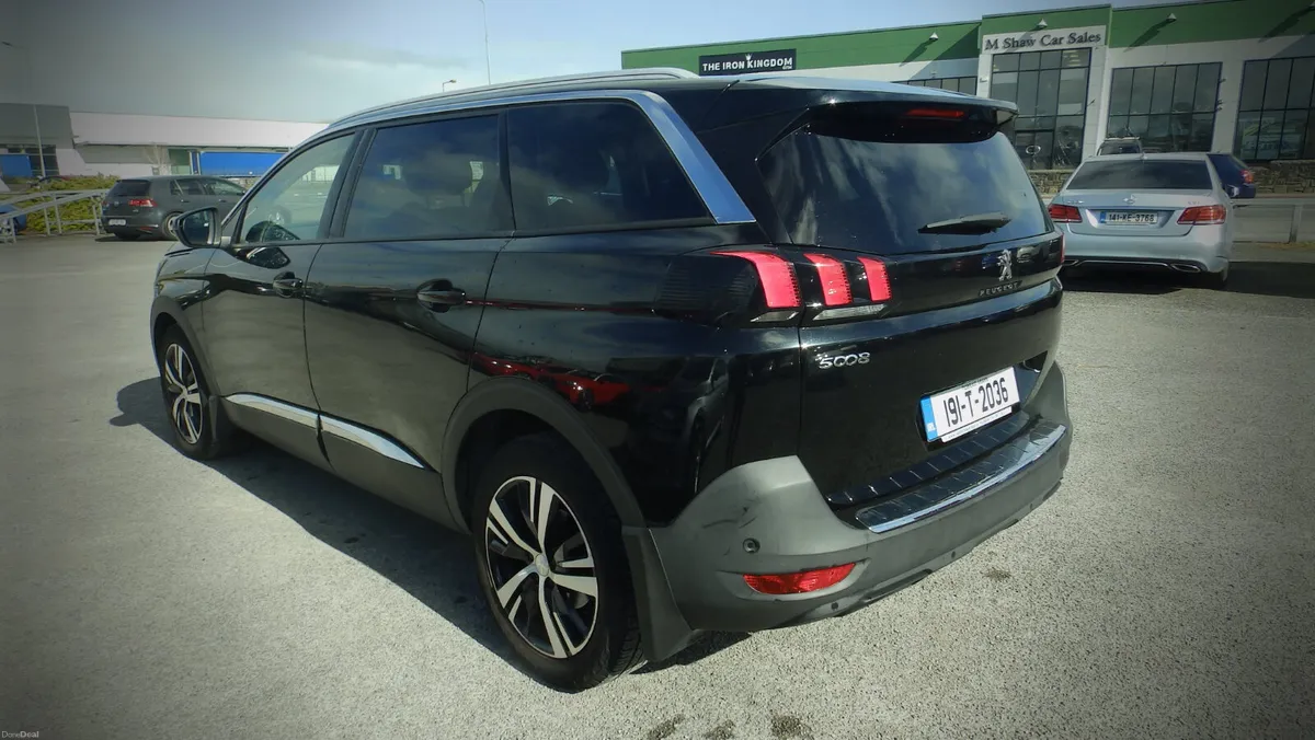 192 Peugeot 5008 1.2 PETROL ALLURE  7 SEATER - Image 3