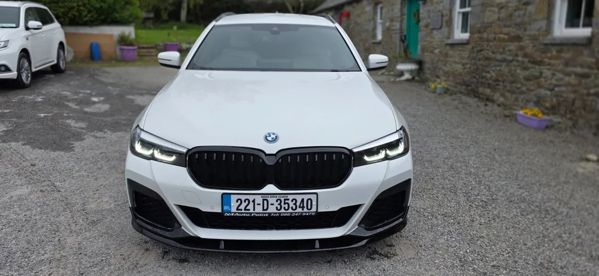 BMW 5-Series 2022 XDRIVE 530E M SPORT - Image 4