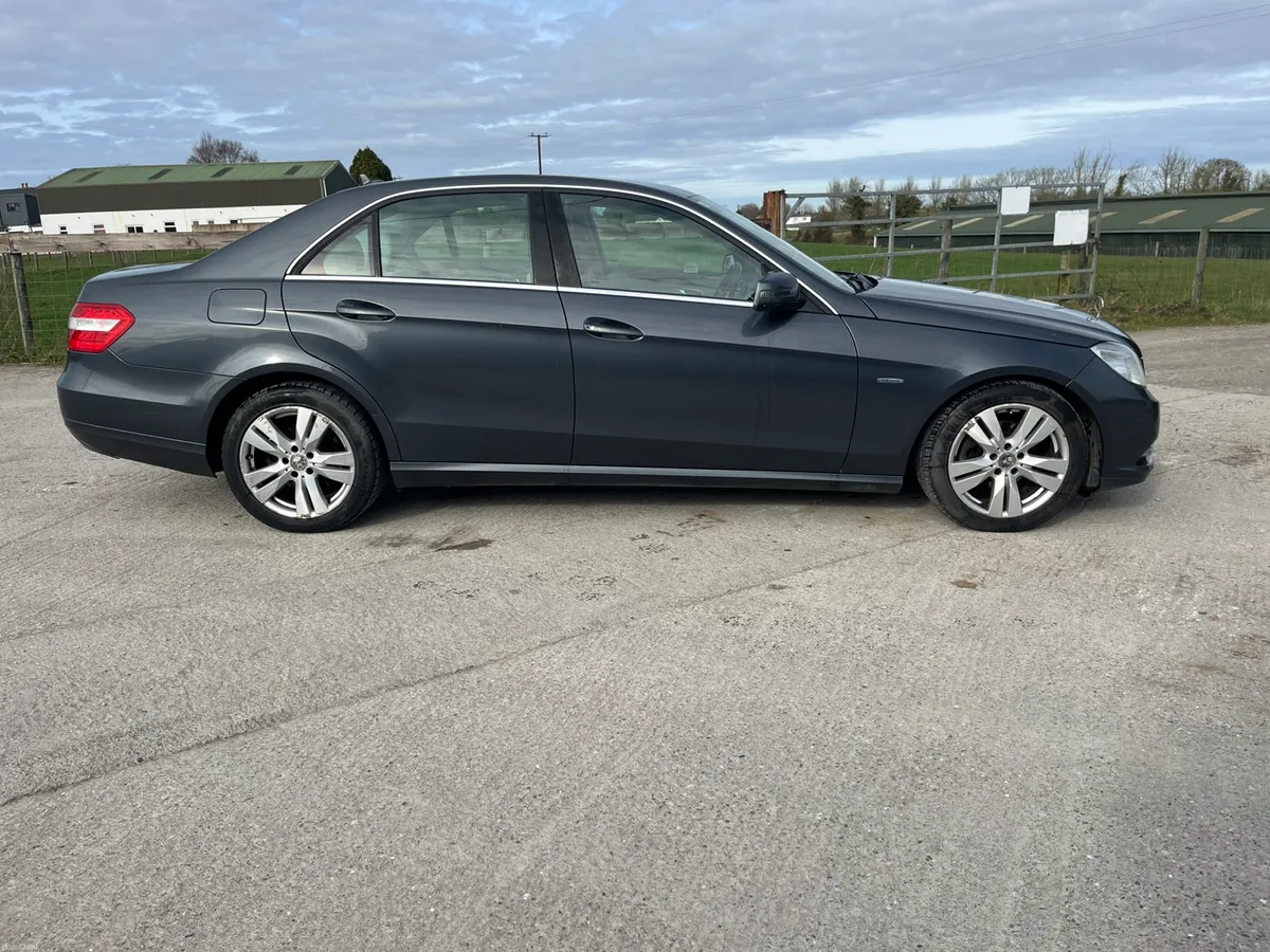 2012, Mercedes E200 - Image 2