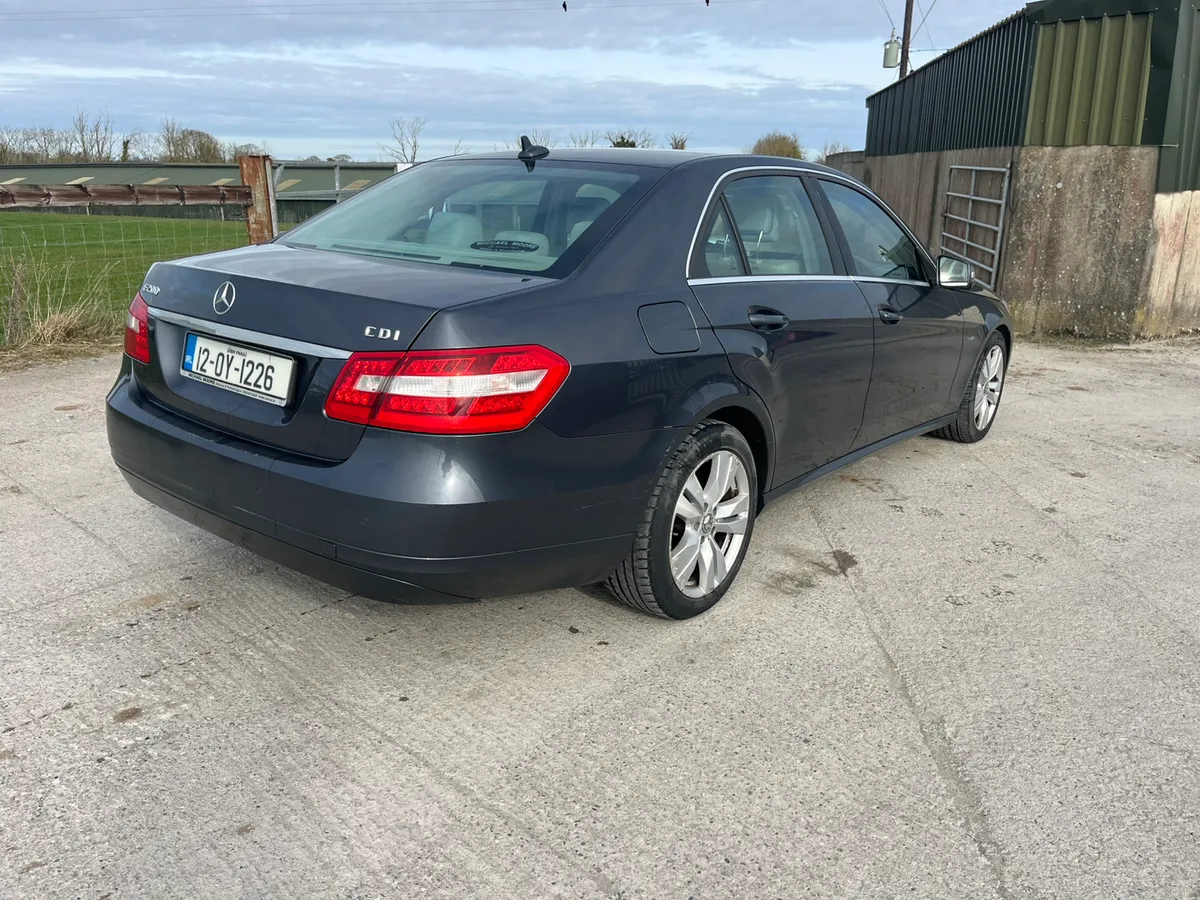 2012, Mercedes E200 - Image 3