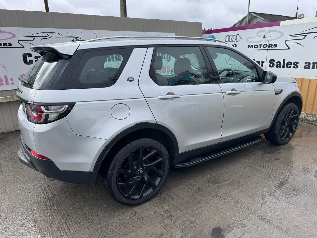 161 Land Rover Discovery Sport 2.0D AUTO 7 Seater - Image 2