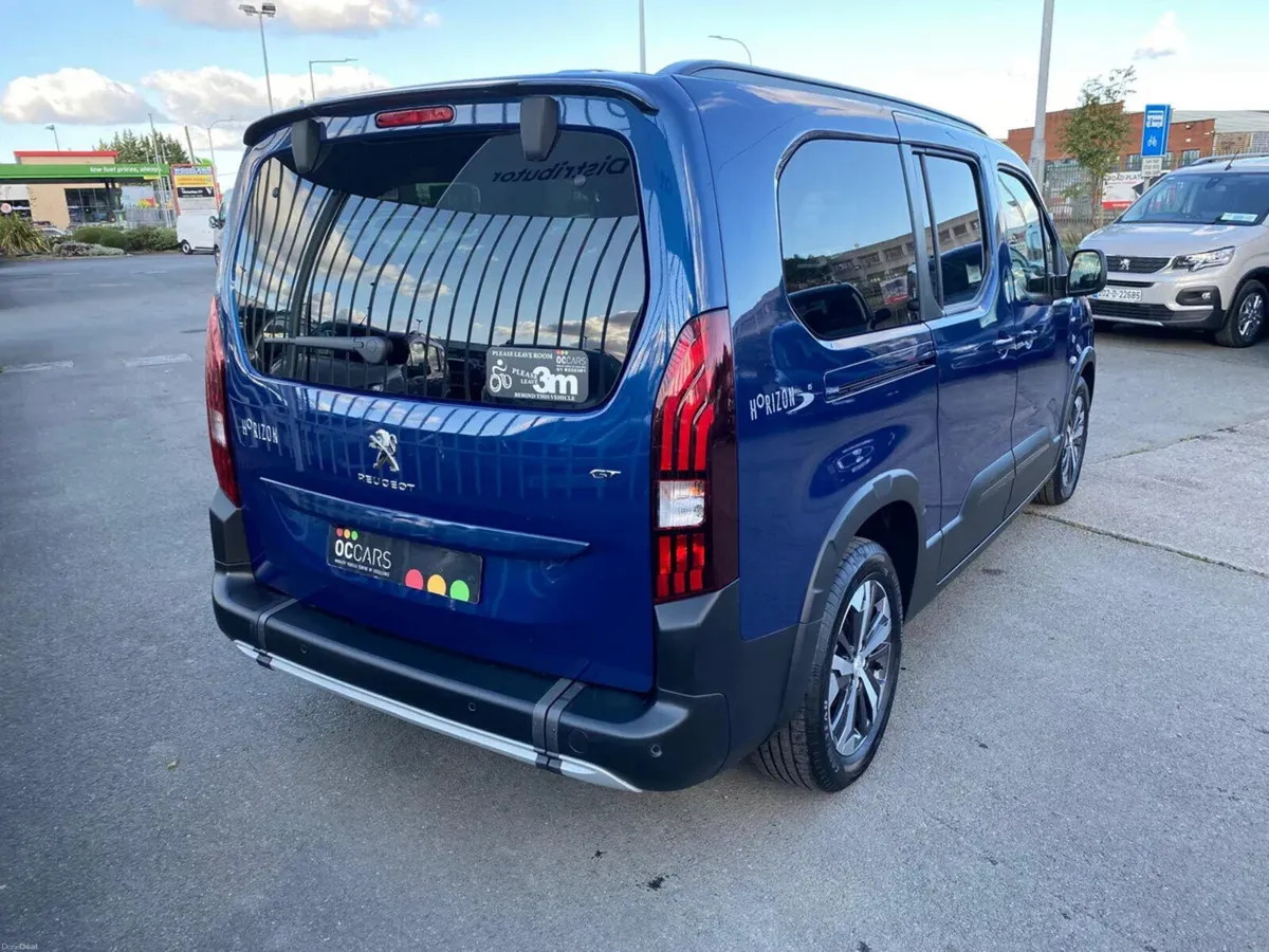 2024 Peugeot Rifter GT Horizon 7 seats + wc - taxi - Image 4