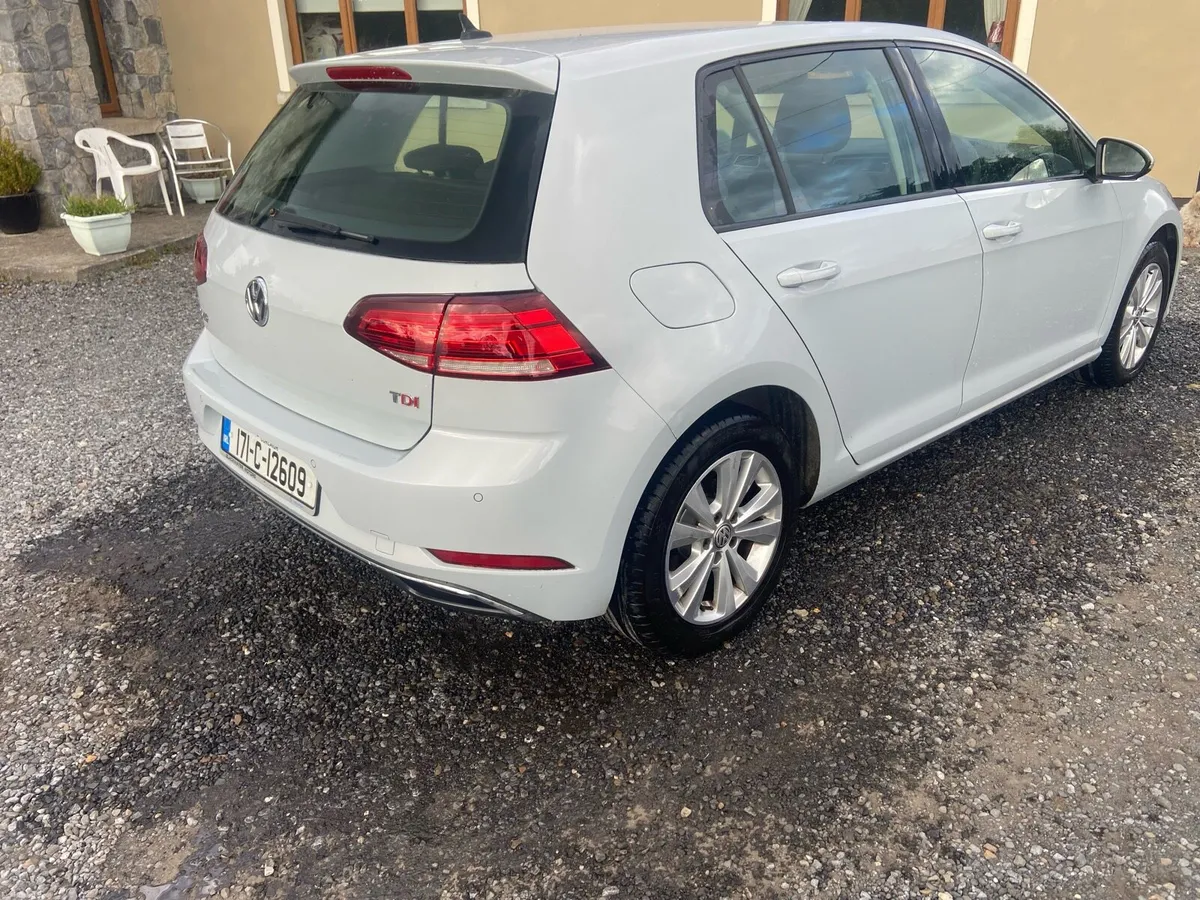 2017 Volkswagen Golf - Image 4