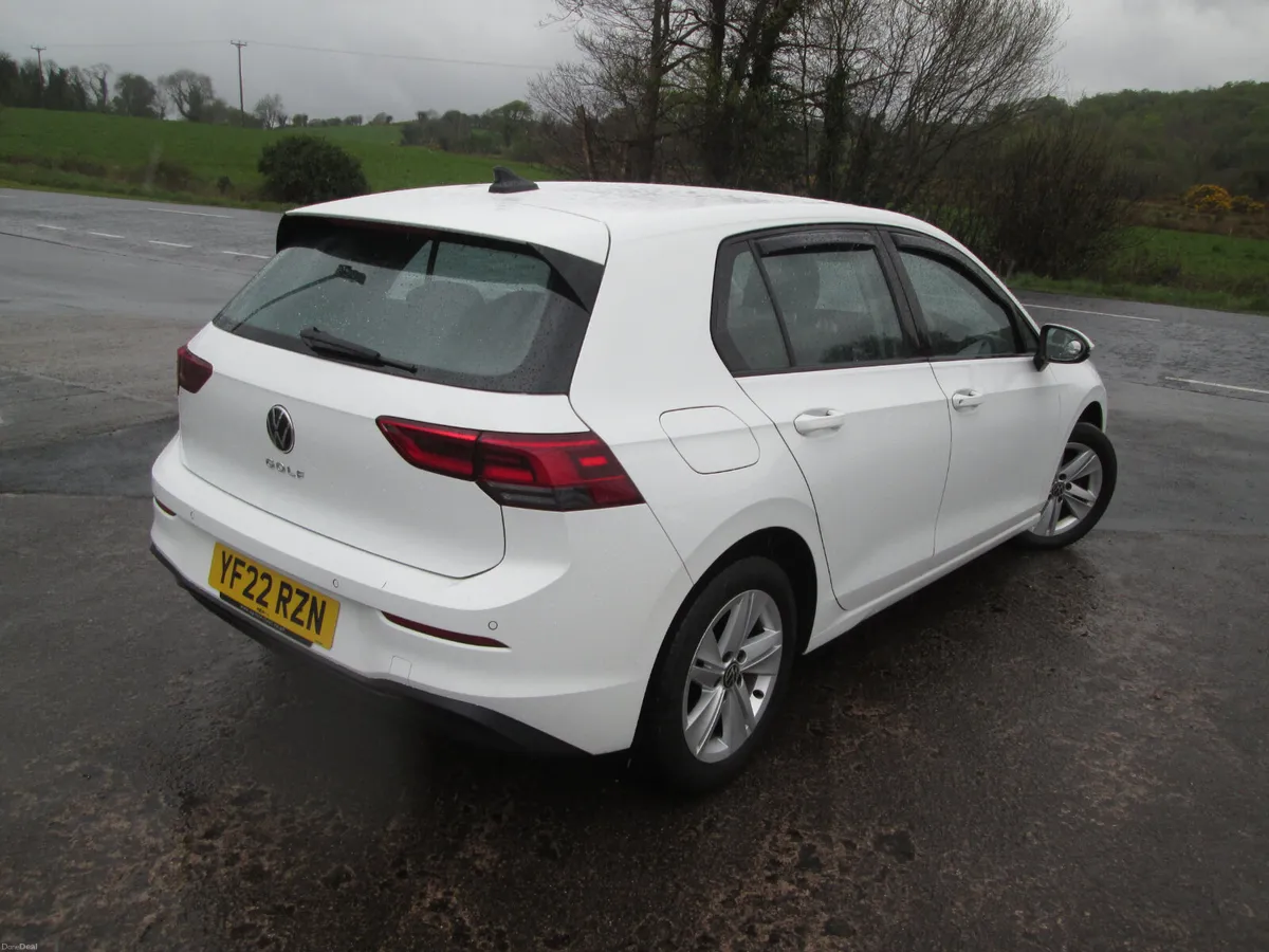 2022  VW   GOLF  2.0  TDI  115 LIFE  5DR - Image 4