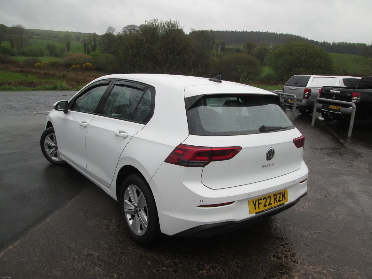 2022  VW   GOLF  2.0  TDI  115 LIFE  5DR - Image 5
