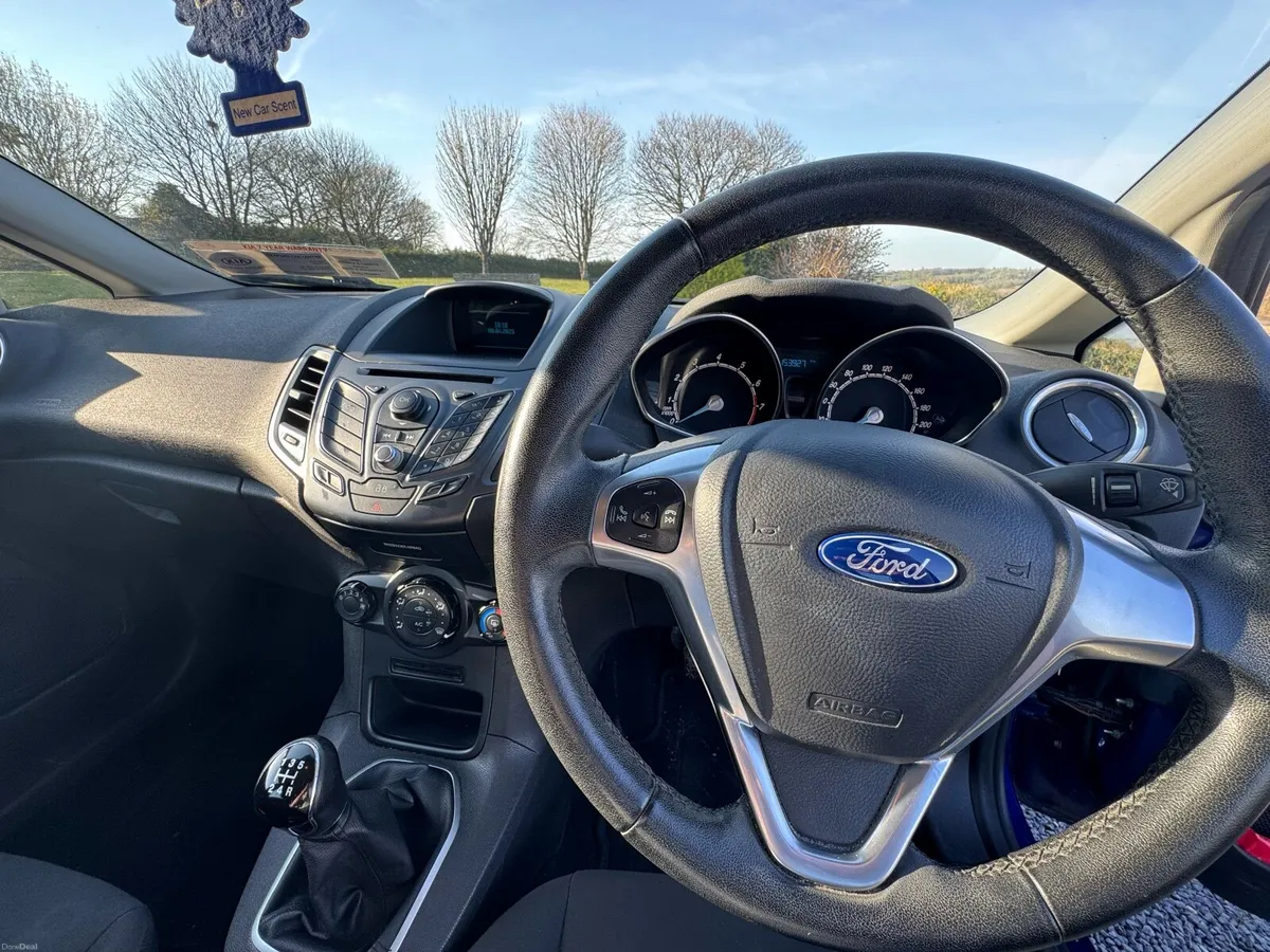 Ford Fiesta 2014 - Image 2