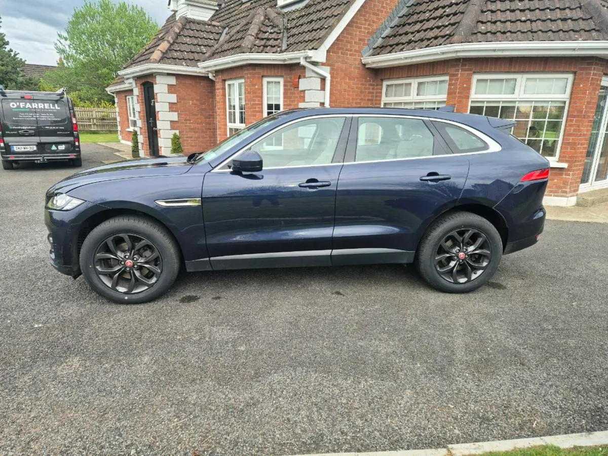 Jaguar F Pace - Image 2