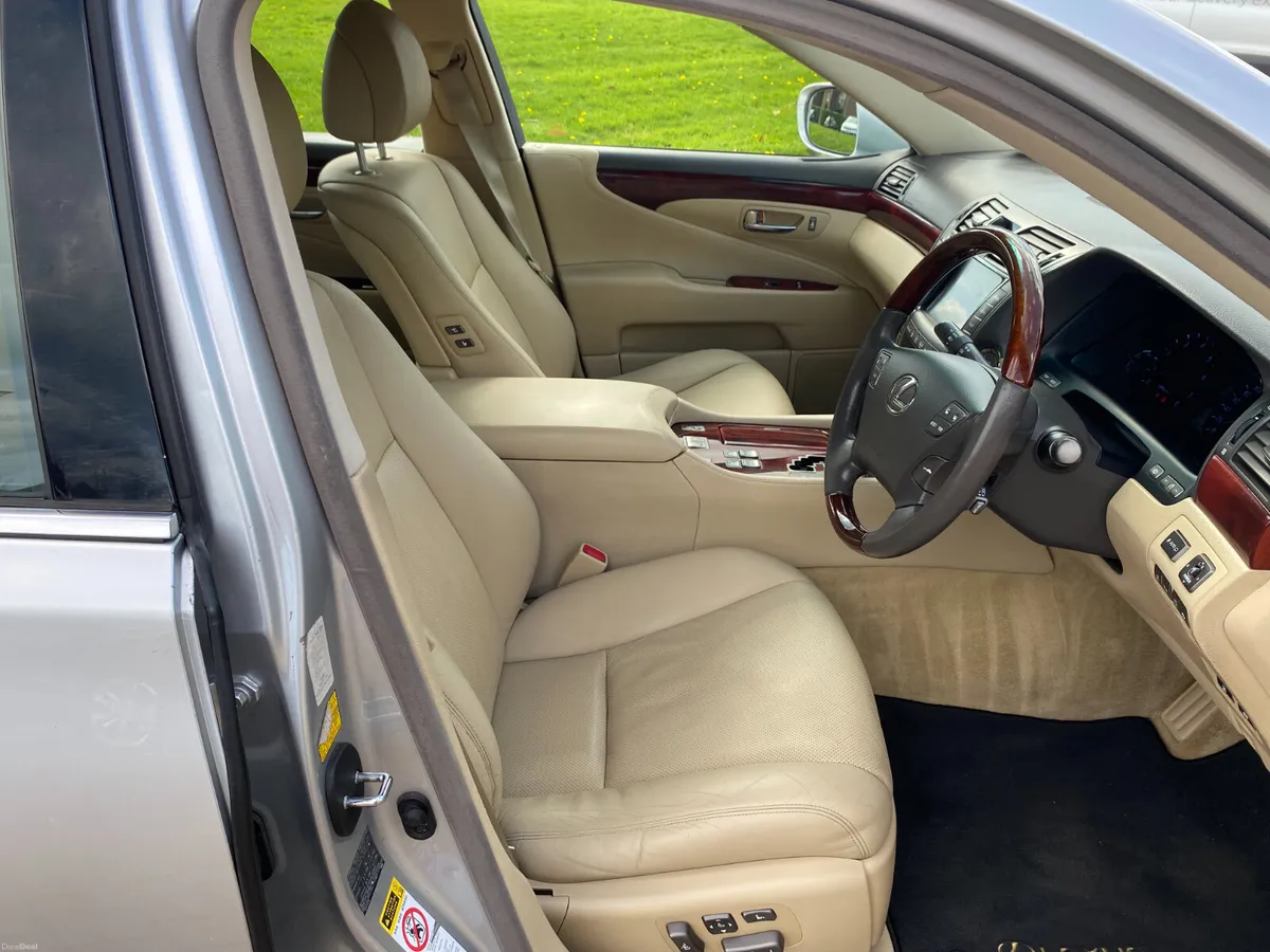 Lexus LS600H - 0868212190 - Image 3
