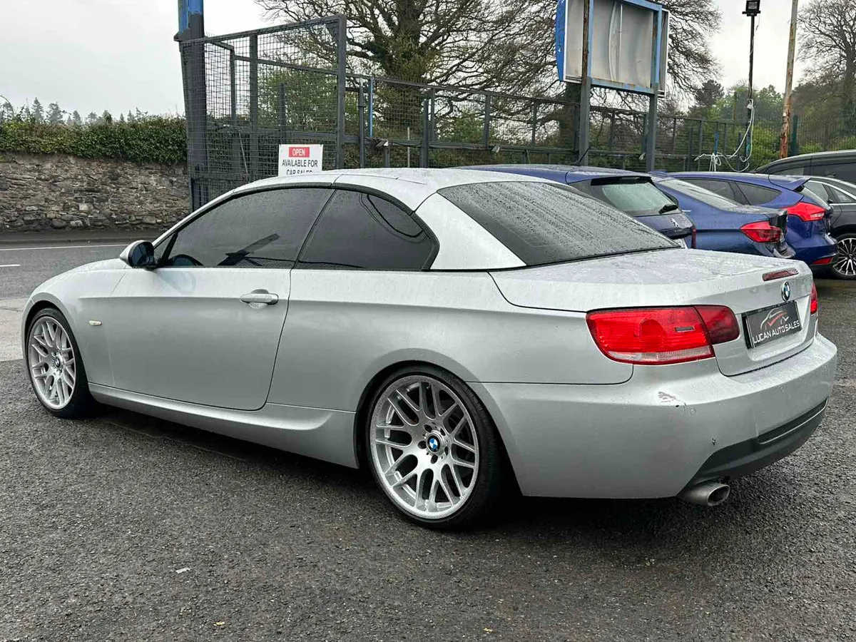 CONVERTIBLE M-Sport Automatic LOW MILEAGE - Image 4