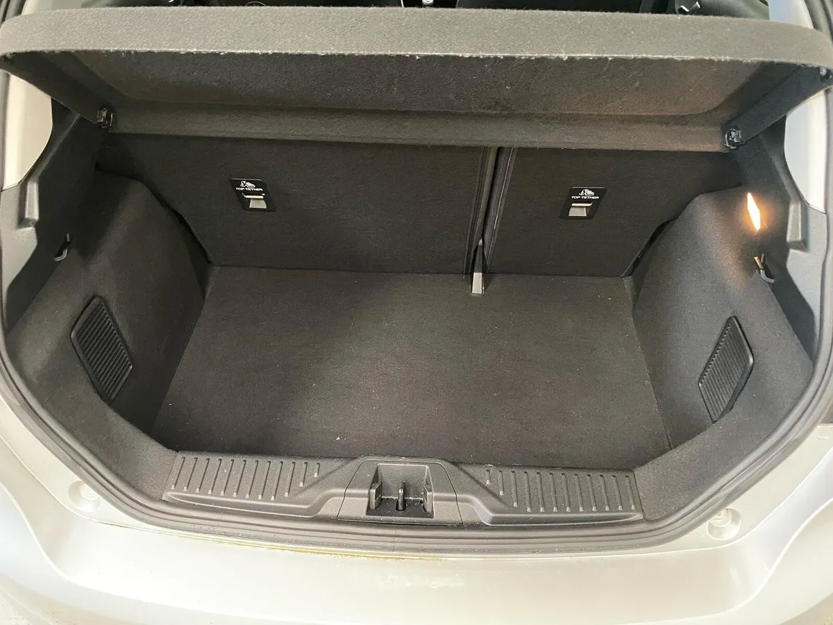 2021 Ford Fiesta 1.0T  Titanium 5dr 6Spd 100PS - Image 4