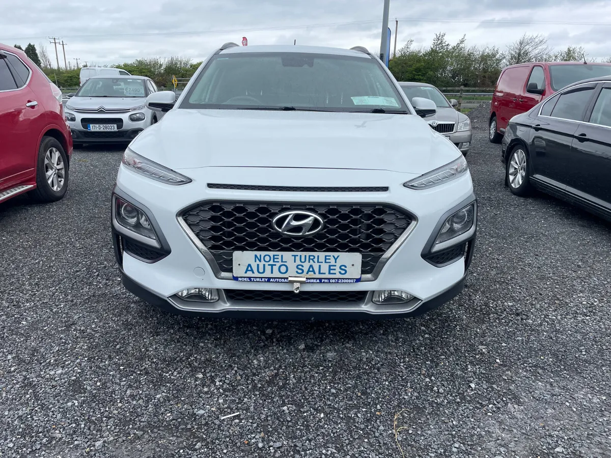 Hyundai  KONA  2019  Executive Model  1.6  CRDI - Image 2