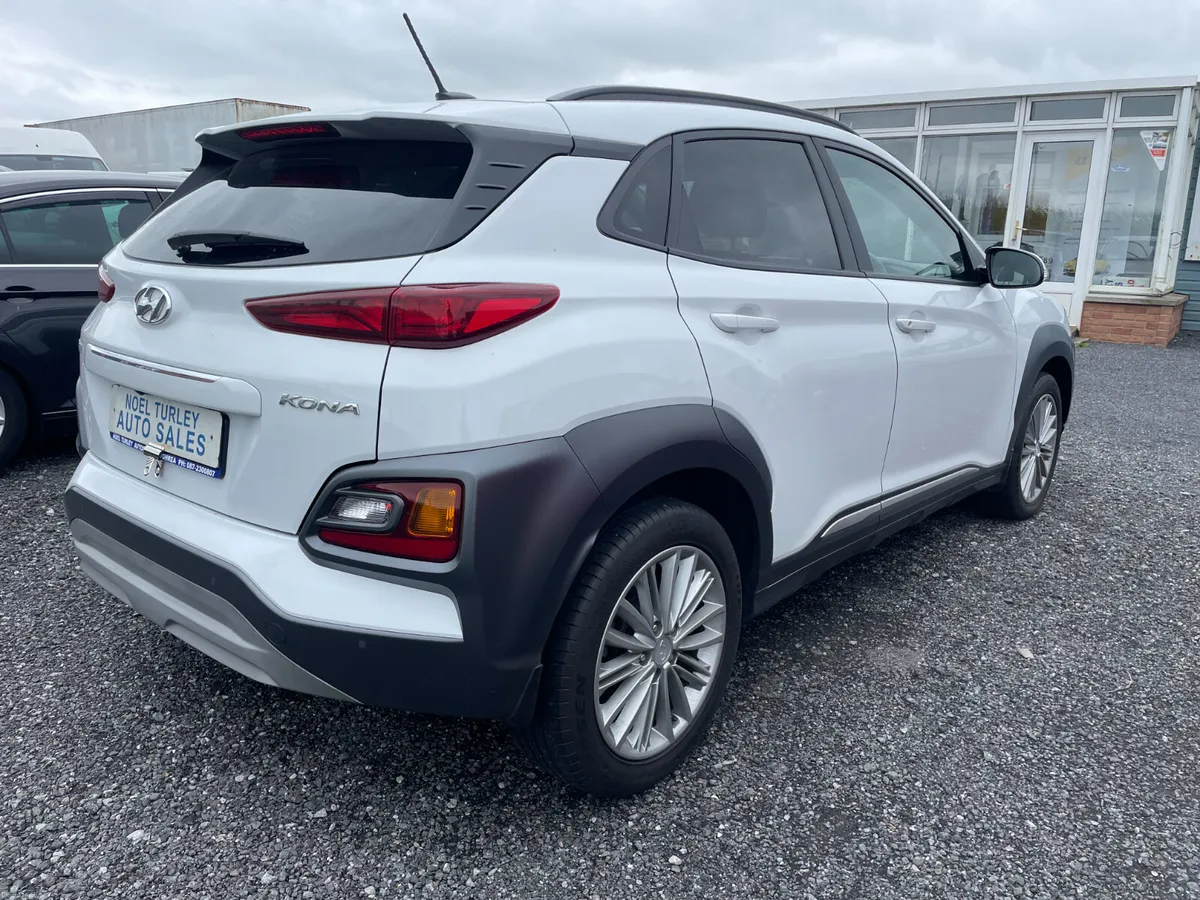 Hyundai  KONA  2019  Executive Model  1.6  CRDI - Image 5
