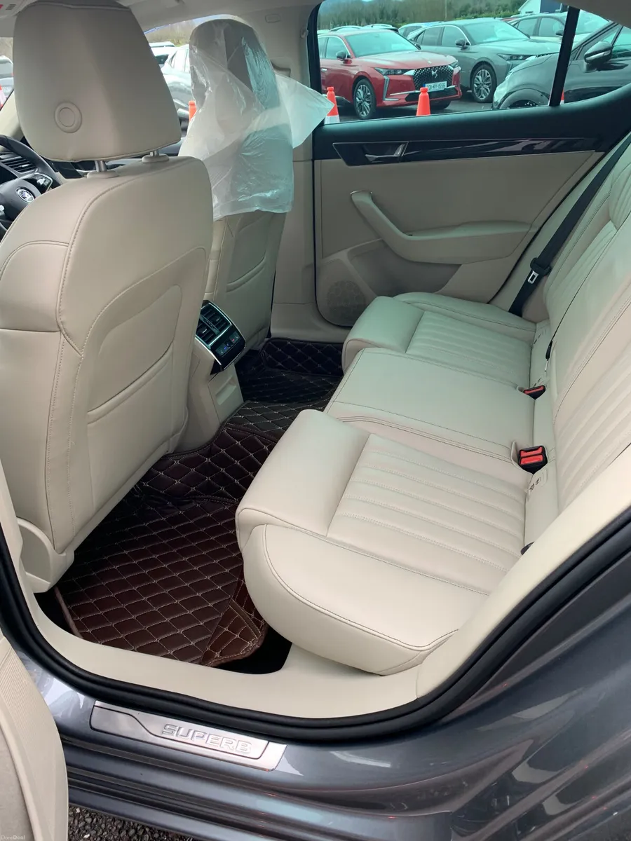 Skoda Superb 2023 - Image 6