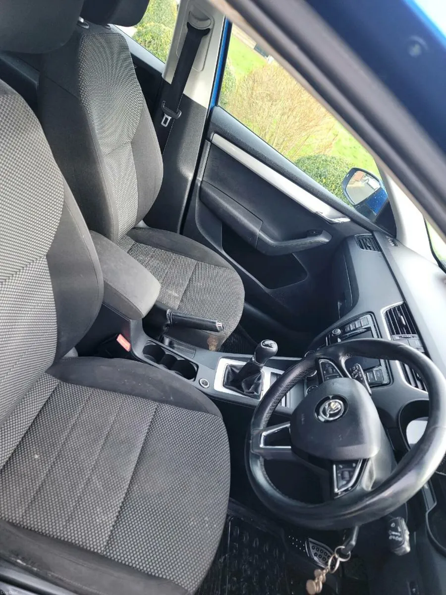 Skoda octivia 152. Nct7-26tax 4-25. Call 085 26972 - Image 4