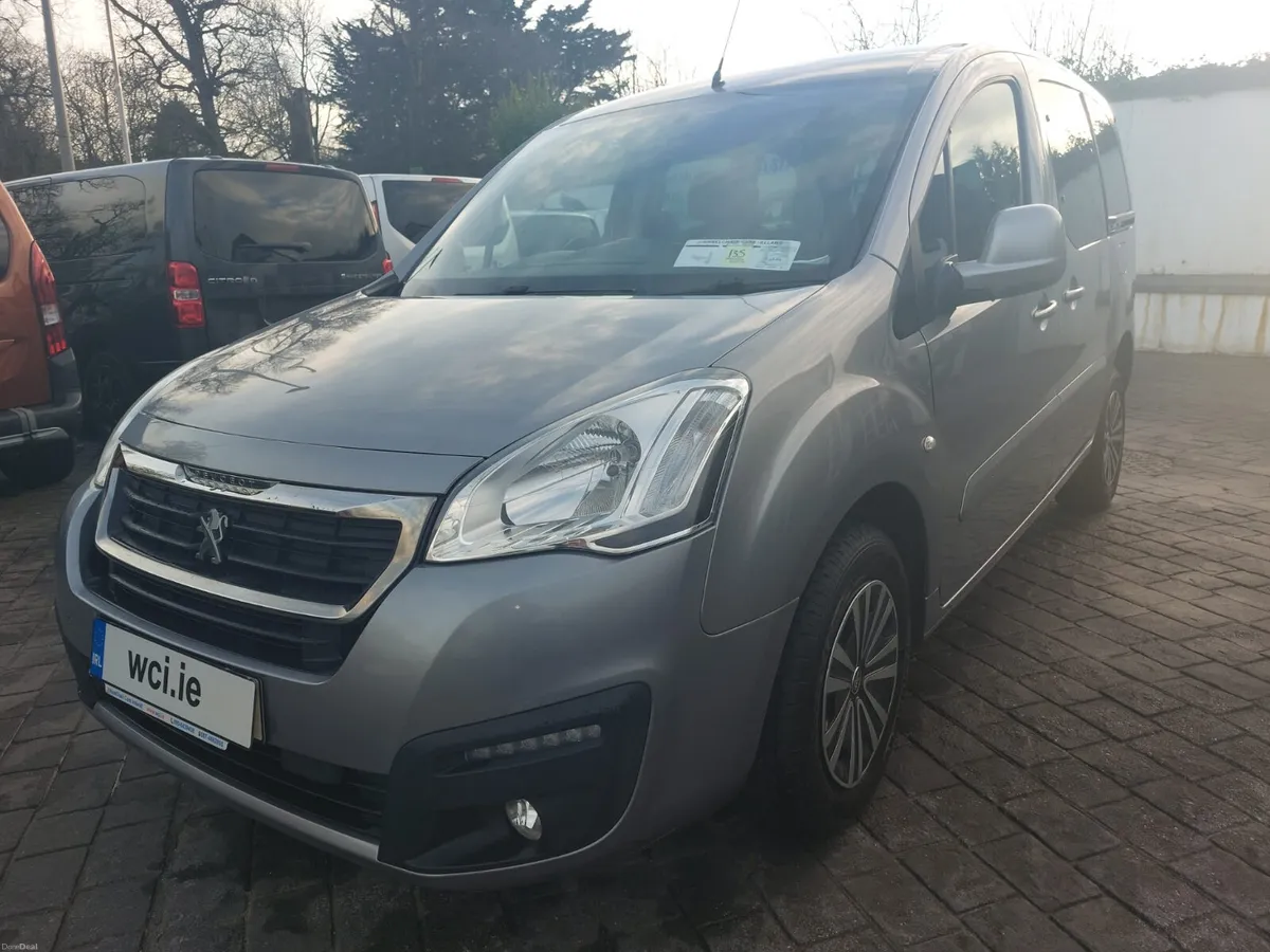 Peugeot Partner Tepee (WAV) - Image 4