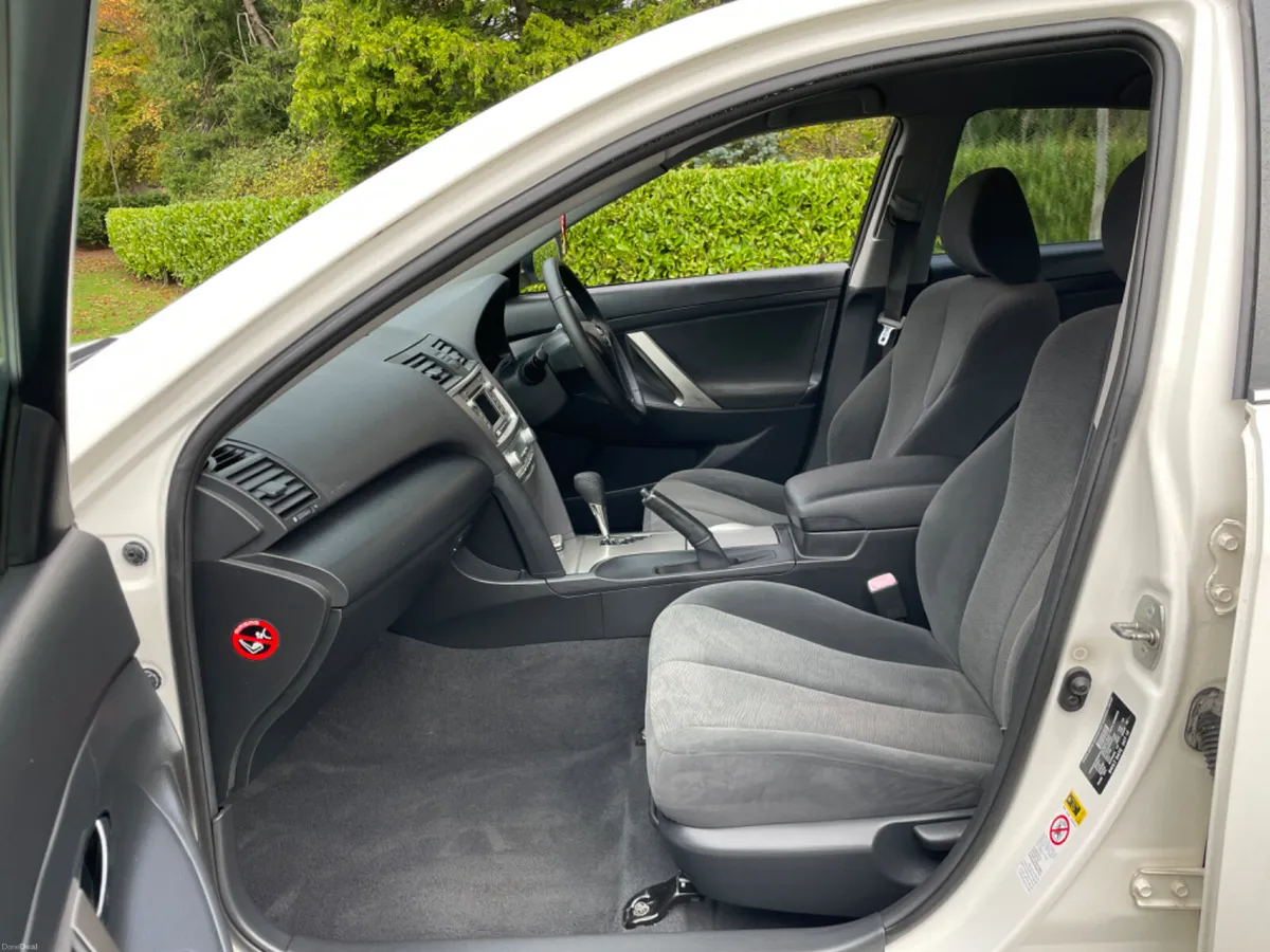 Toyota Camry 2010 2.4 Hybrid New NCT - Image 6