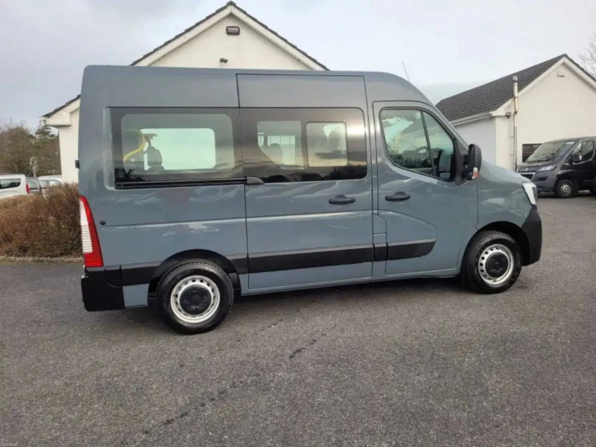 Wheelchair Accessible Bus Renault Master - Image 5