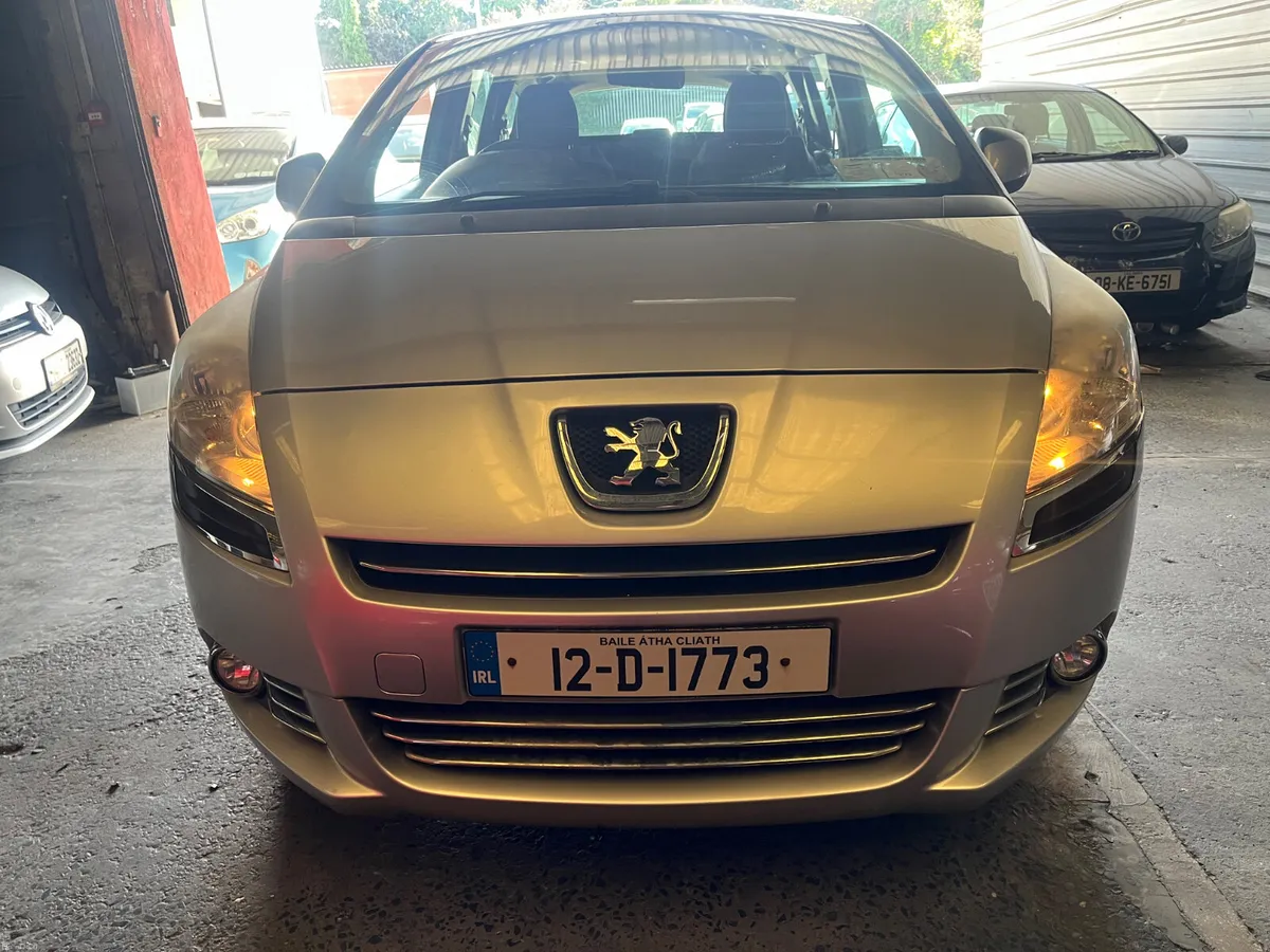 Peugeot 5008 2012 - Image 3