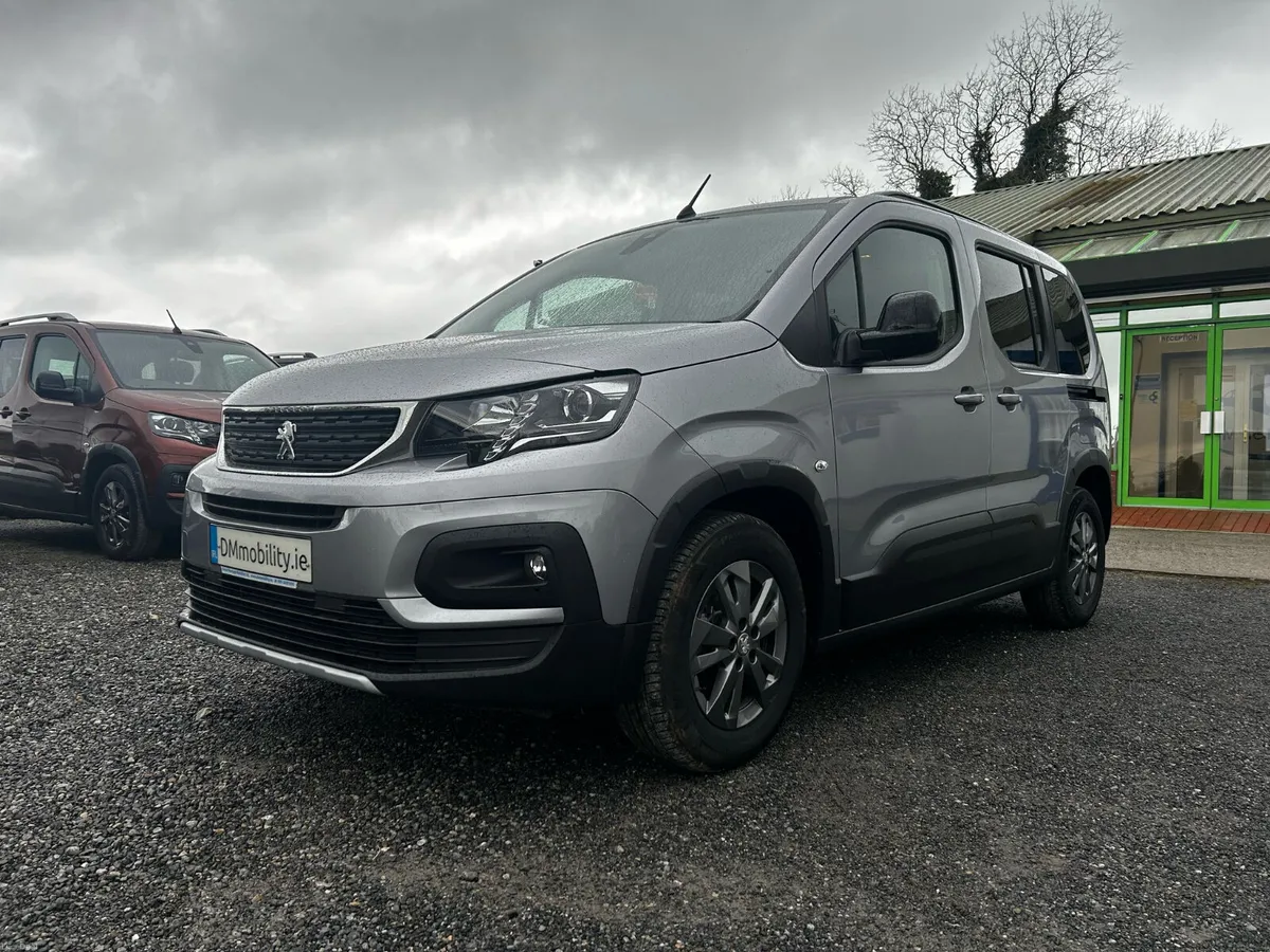 Wheelchair Car - Image 3