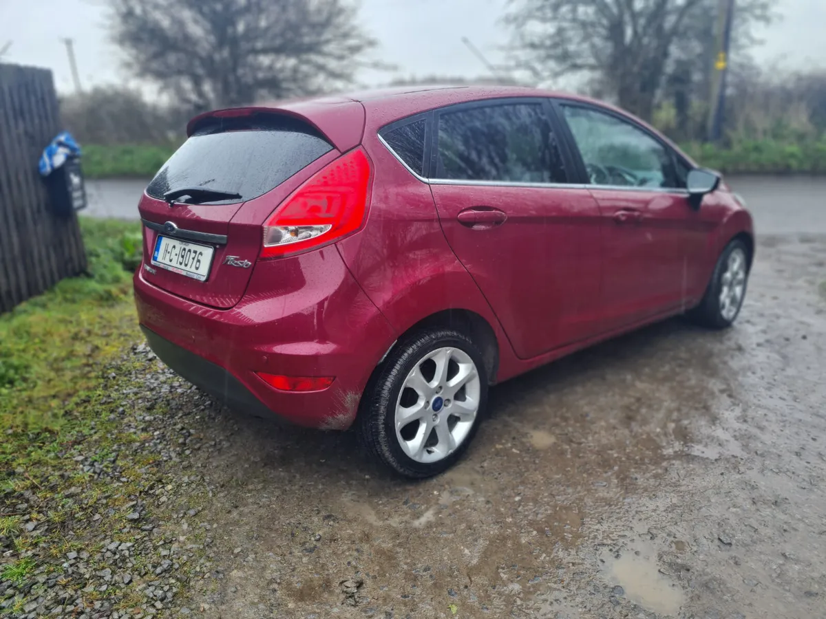 Ford Fiesta 2011 - Image 6