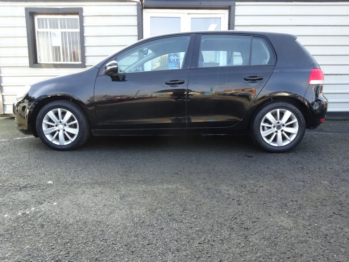 VOLKSWAGEN GOLF 1.6 TDI MATCH 5 DOOR - Image 4
