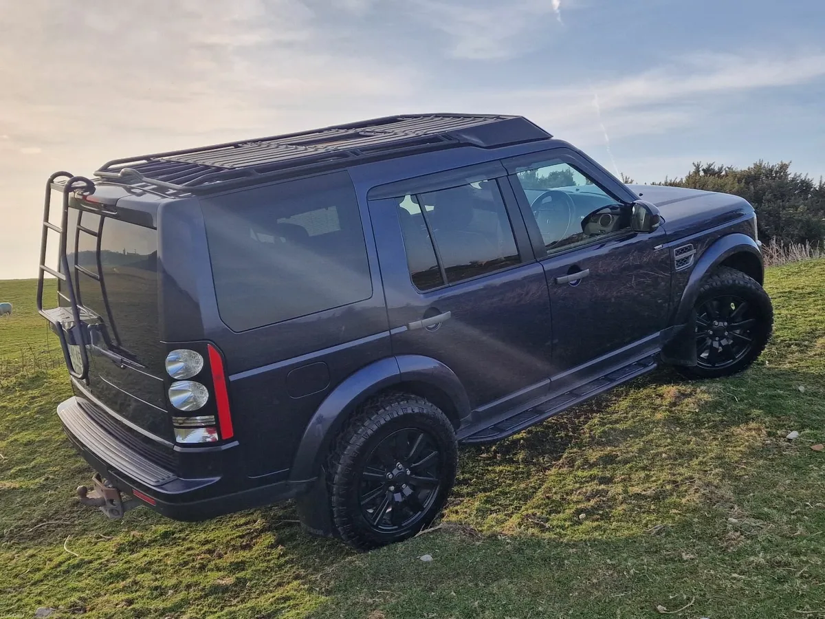 Land Rover Discovery 4 (RARE low range version) - Image 2