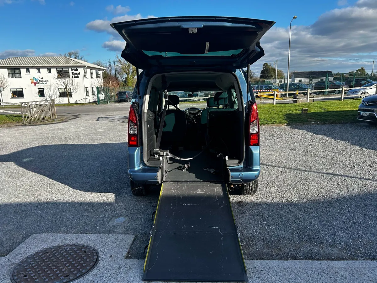 Wheelchair Car - Image 6