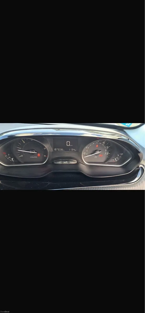 Peugeot 208 nct 05/2027 - Image 5