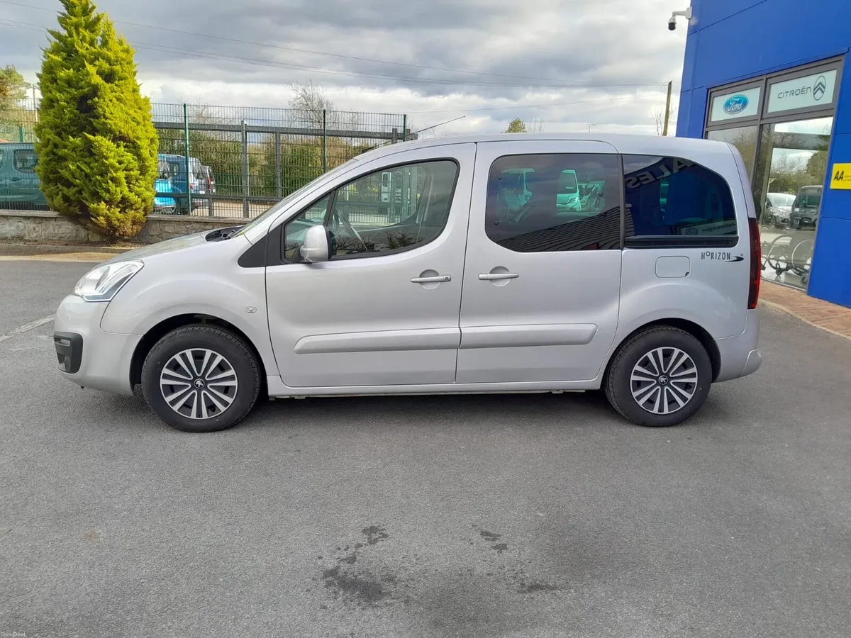 Wheelchair Car Peugeot Partner Horizon 2017 - Image 3
